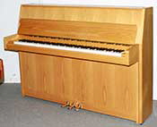 Klavier-Yamaha-M110N-Eiche-hell-E252665-1-c